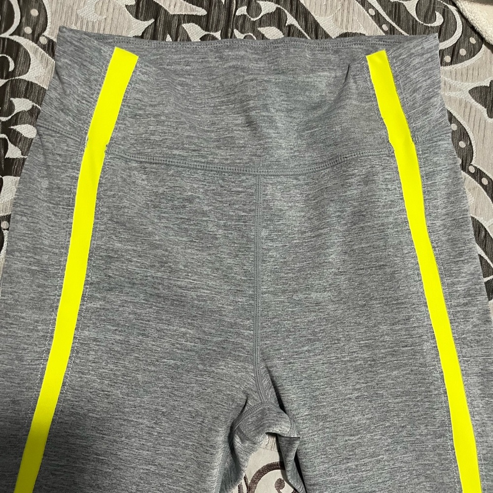 Zyia gray leggings